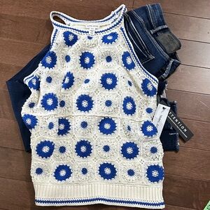 Sz M🇨🇦⭐️NWT Tribal Retro Calypso Blue and White Crochet Knit Halter